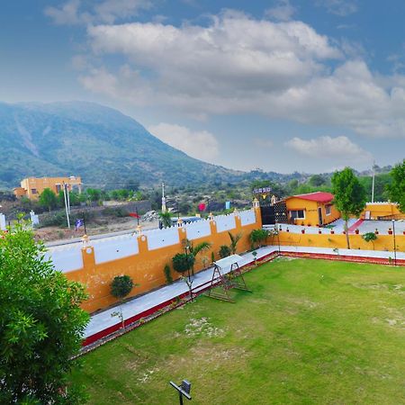 Akshay Valley Kama Buitenkant foto