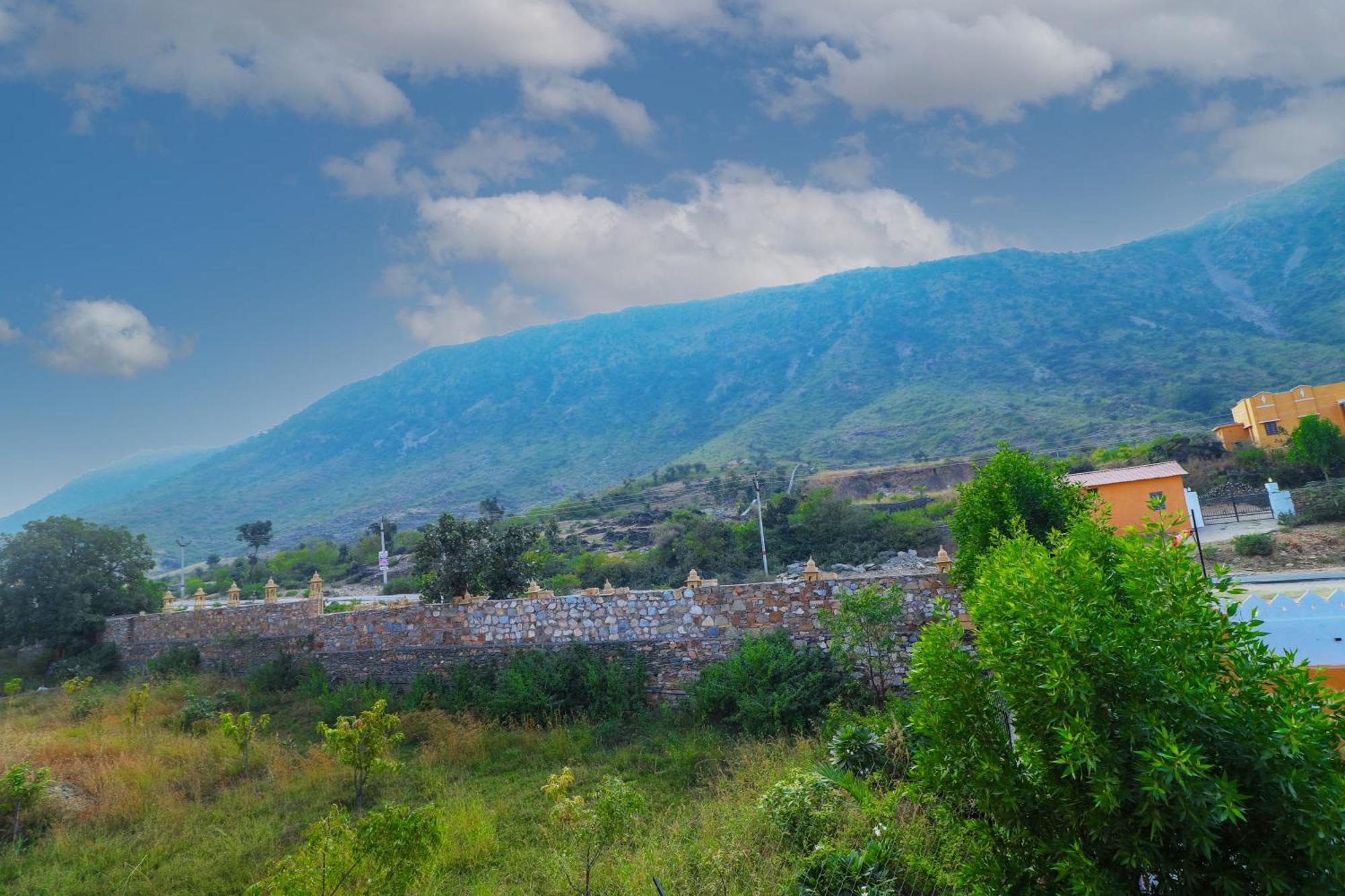 Akshay Valley Kama Buitenkant foto