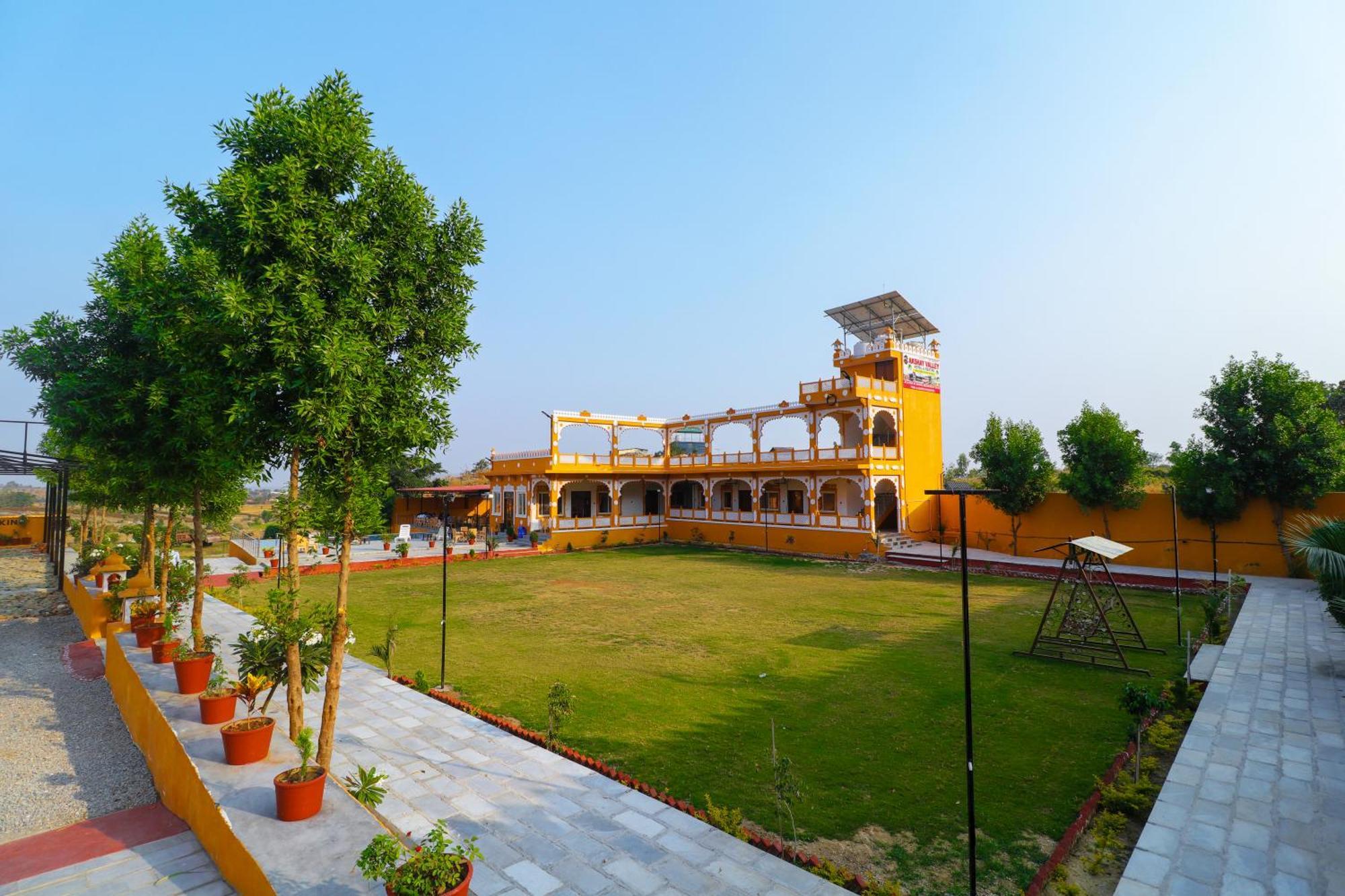 Akshay Valley Kama Buitenkant foto