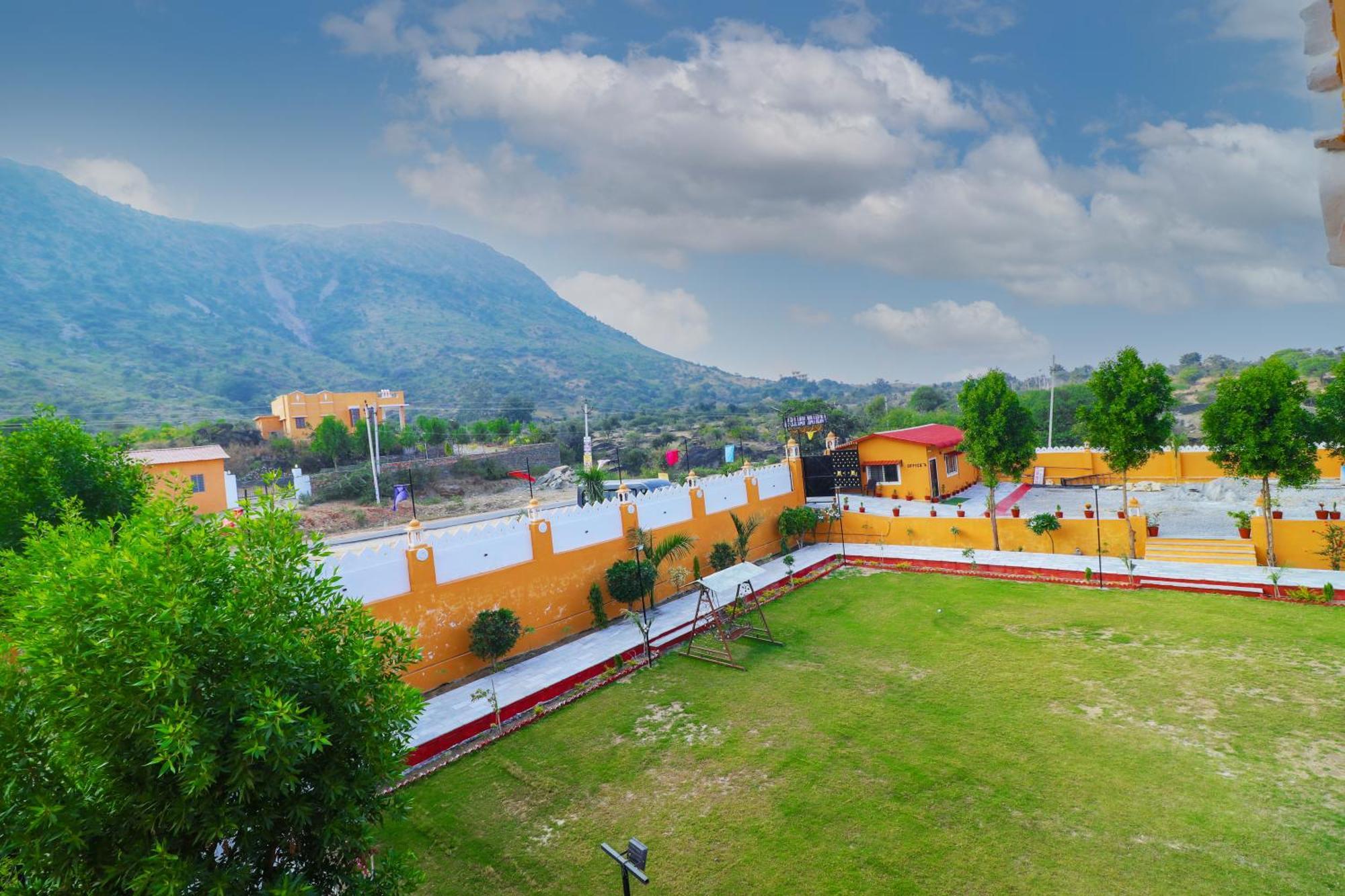 Akshay Valley Kama Buitenkant foto