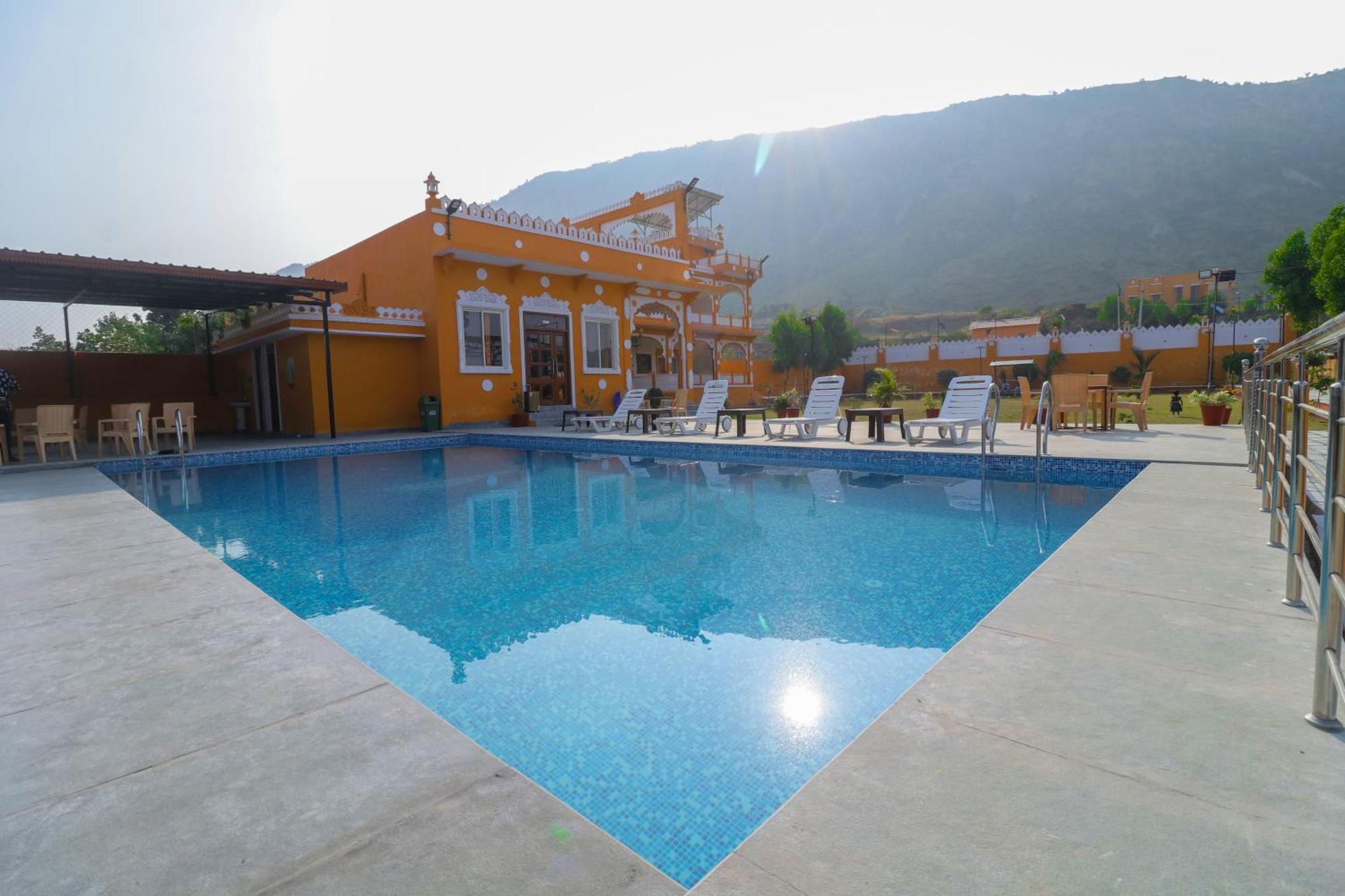 Akshay Valley Kama Buitenkant foto