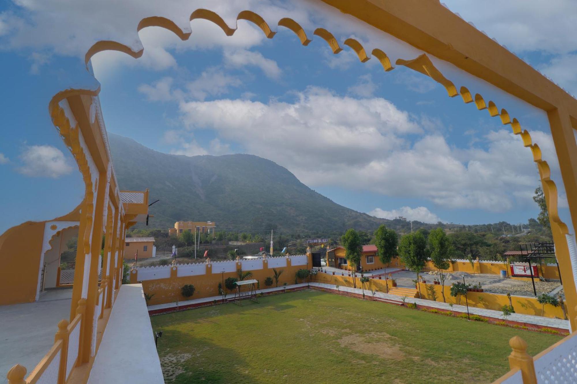 Akshay Valley Kama Buitenkant foto